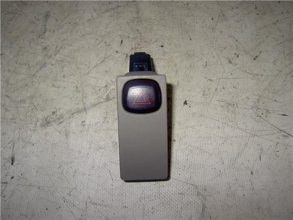 Przycisk włączania światła awaryjnego 30739319 VOLVO