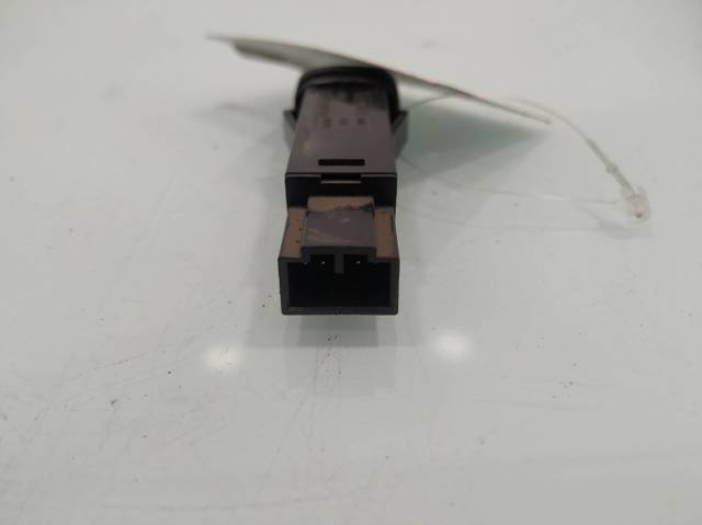 Przycisk włączania światła awaryjnego 30739319 VOLVO