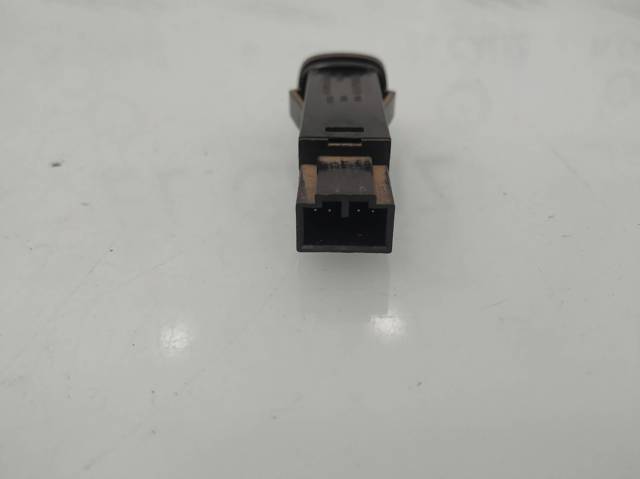 Przycisk włączania światła awaryjnego 30739319 VOLVO