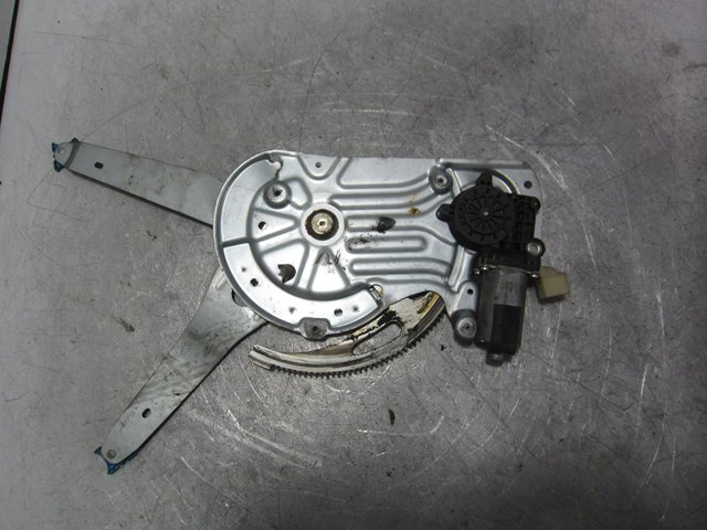 Mechanizm podnoszenia szyby drzwi przednich lewych 30762638 VOLVO