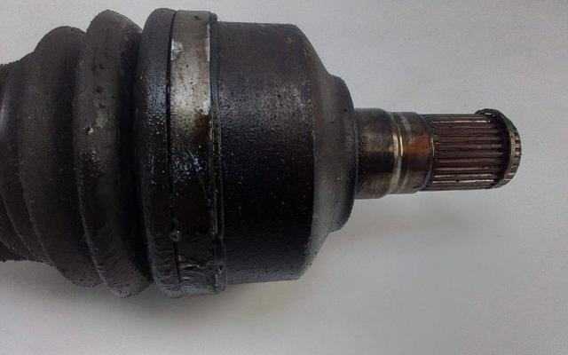 Półoś napędowa przednia lewa 30783068 VOLVO
