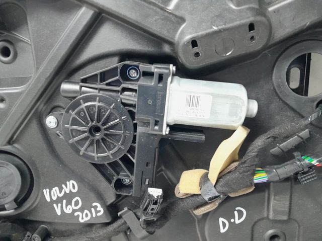 Mechanizm podnoszenia szyby drzwi przednich prawych 30784311 VOLVO