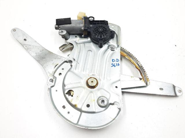 Mechanizm podnoszenia szyby drzwi przednich prawych 30784577 VOLVO