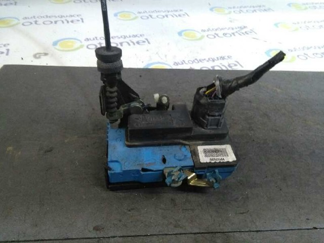 Zamek drzwi przednich lewych 30784976 VOLVO