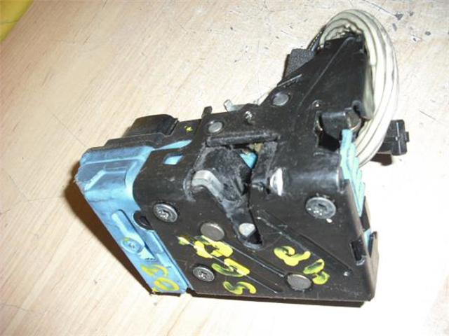 Zamek drzwi przednich lewych 30784976 VOLVO