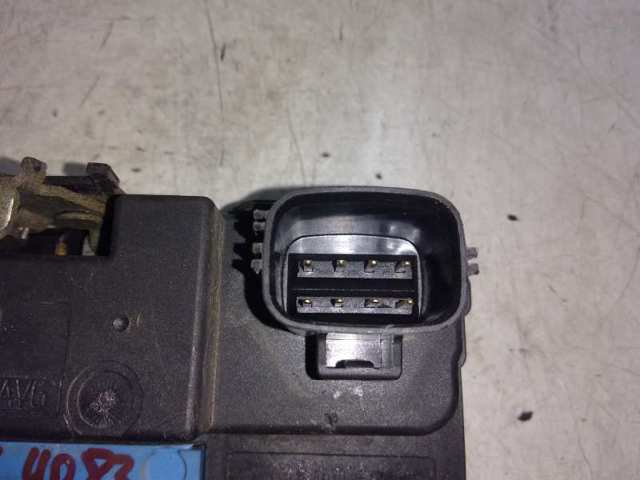 Zamek drzwi przednich lewych 30784976 VOLVO