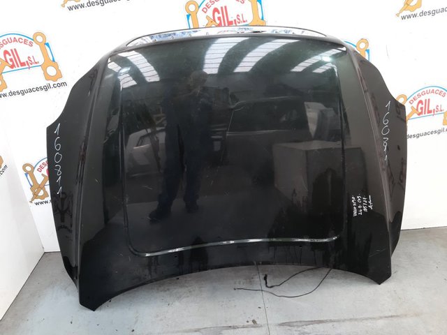 Maska silnika 30796491 VOLVO