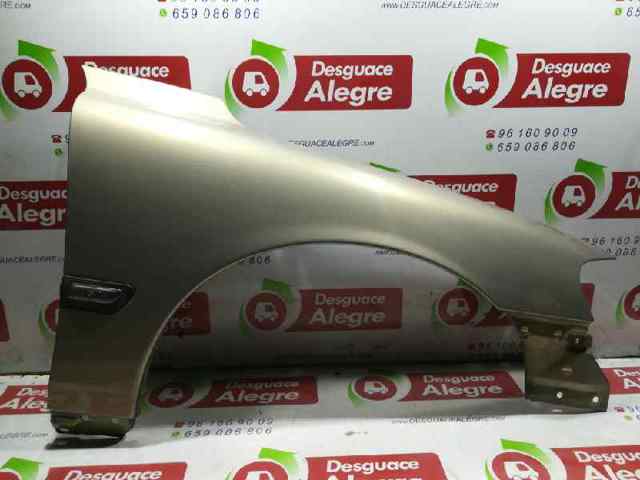 Błotnik przedni prawy 30796493 VOLVO