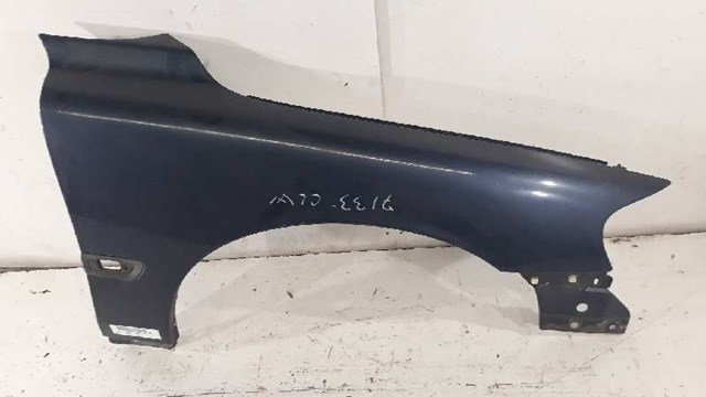 Błotnik przedni prawy 30796493 VOLVO