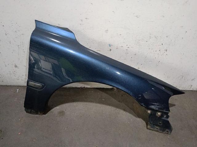 Błotnik przedni prawy 30796493 VOLVO