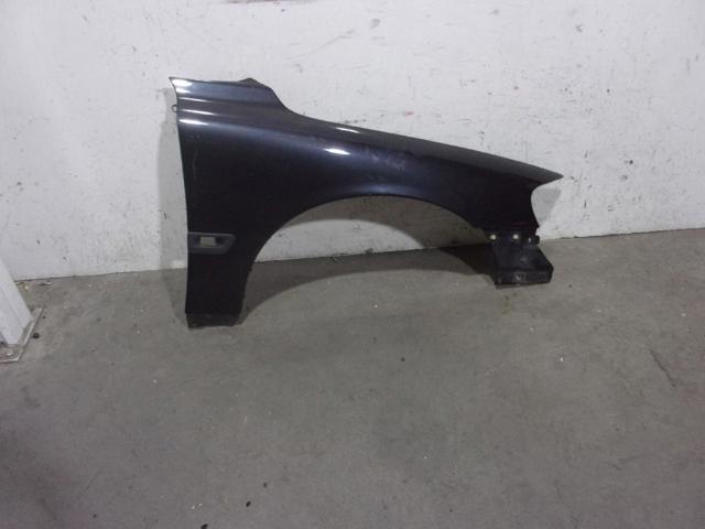 Błotnik przedni prawy 30796493 VOLVO