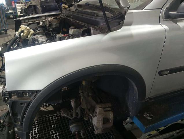 Błotnik przedni lewy 30796494 VOLVO