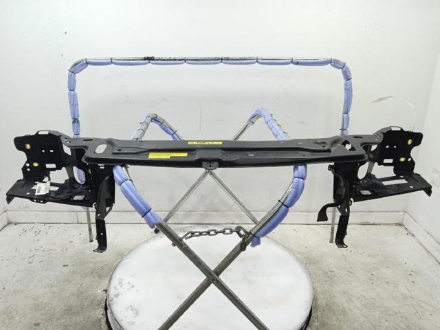 Osłona chłodnicy górna (panel mocowania reflektorów) 30796864 VOLVO