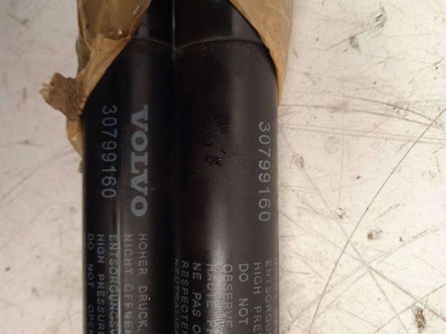 Amortyzator klapy bagażnika (3/5 drzwi-tylnych) 30799160 VOLVO