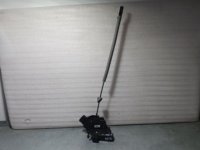 Zamek drzwi przednich lewych 30799308 VOLVO