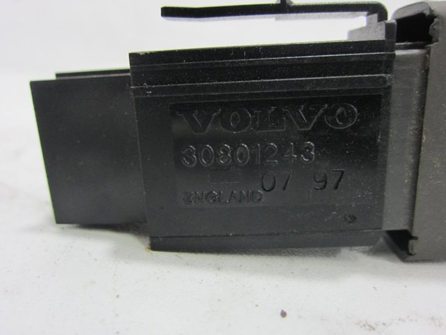 Przycisk włączania światła awaryjnego Volvo V40 VW