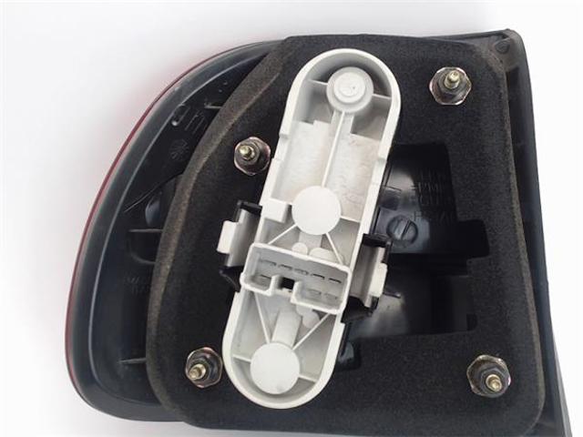 Lampa zespolona tylna prawa Volvo V40 VW