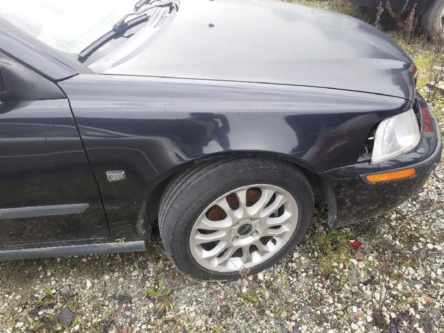 Błotnik przedni prawy 30802307 VOLVO