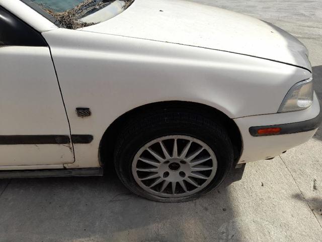 Błotnik przedni prawy 30802307 VOLVO