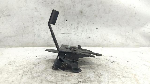 Zamek maski Volvo V40 VW