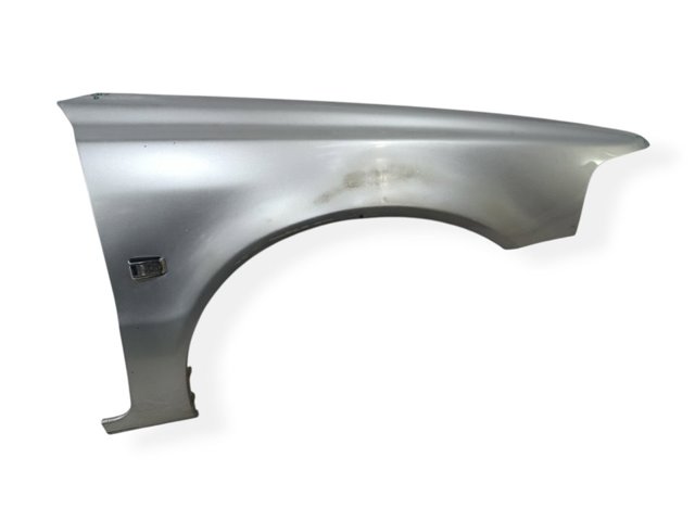 Błotnik przedni prawy 30844334 VOLVO