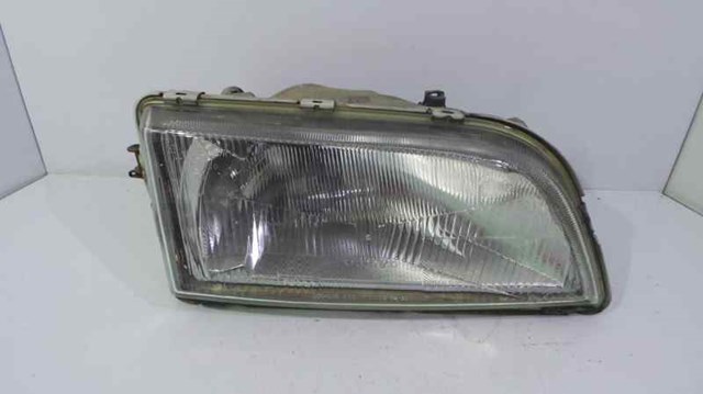 Reflektor prawy 30852089 VOLVO