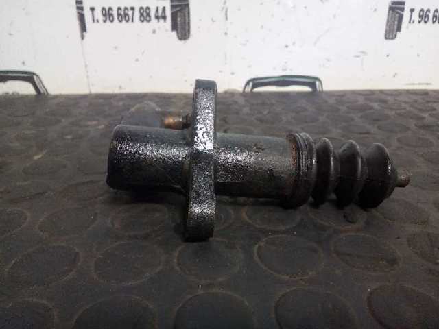 Cylinder roboczy sprzęgła 30871688 VOLVO