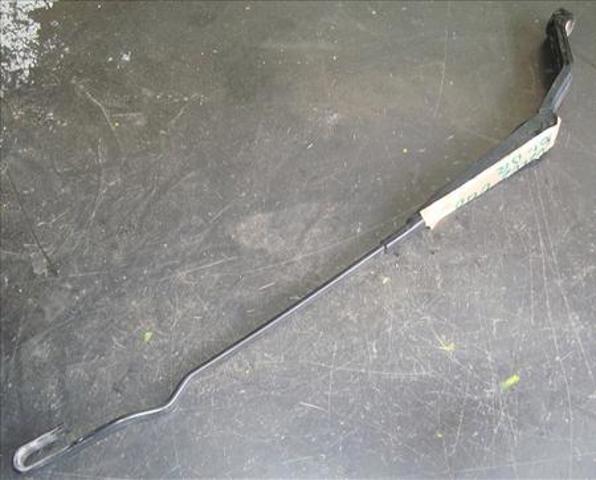 Ramię wycieraczki szyby przedniej Volvo V40 VW