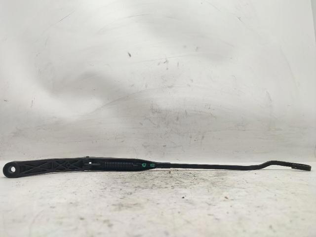 Ramię wycieraczki szyby przedniej Volvo V40 VW