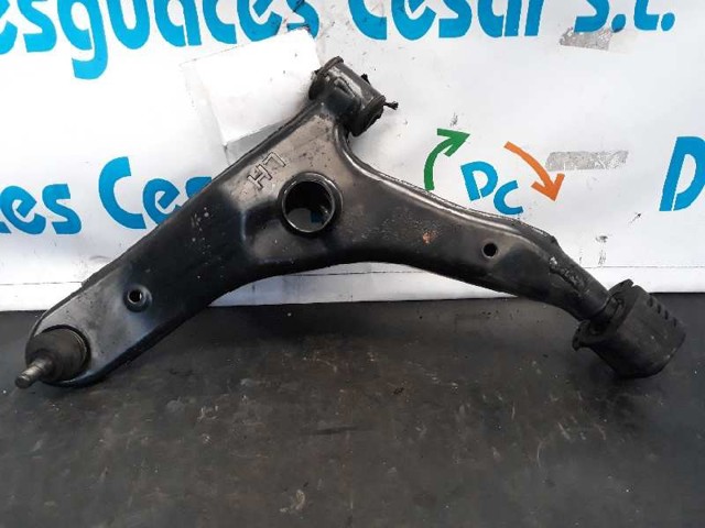Wahacz zawieszenia przedniego dolny lewy Volvo V40 VW