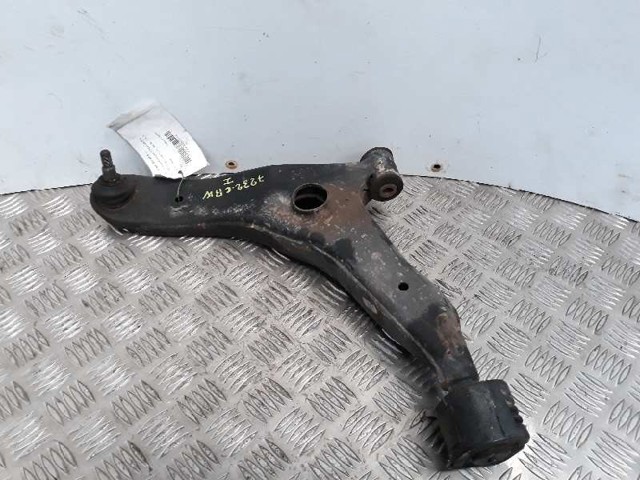 Wahacz zawieszenia przedniego dolny lewy Volvo V40 VW