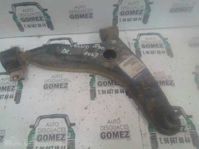 Wahacz zawieszenia przedniego dolny prawy 30889963 VOLVO