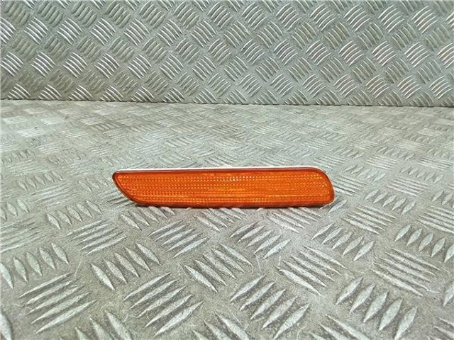 Lampa pozycyjna (kierunkowskaz) w zderzaku prawa 30896800 VOLVO