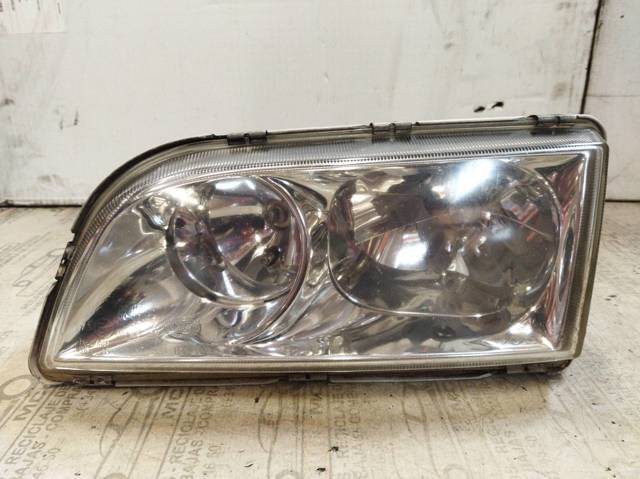 Reflektor lewy 30899682 VOLVO