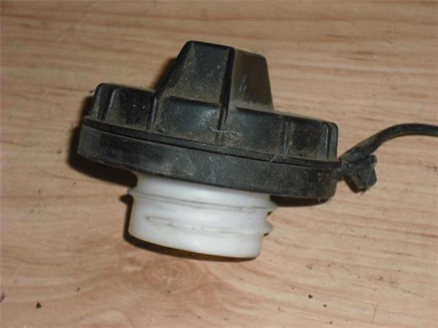 Korek wlewu paliwa 310103A901 HYUNDAI