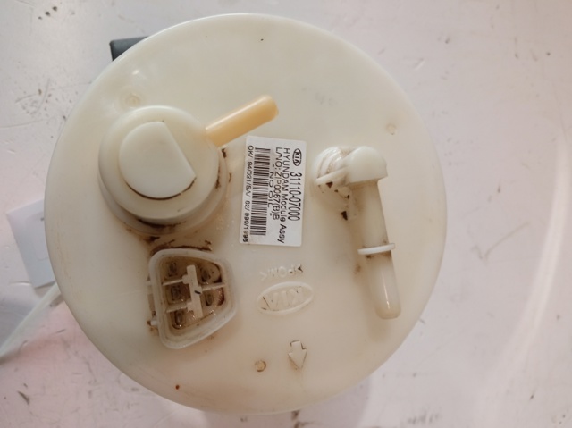 Moduł pompy paliwowej z czujnikiem poziomu paliwa 3111007000 HYUNDAI