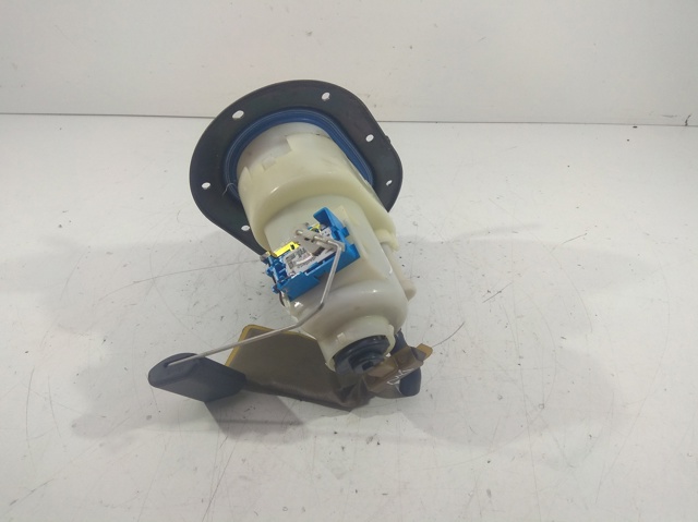 Moduł pompy paliwowej z czujnikiem poziomu paliwa 311102E000 HYUNDAI