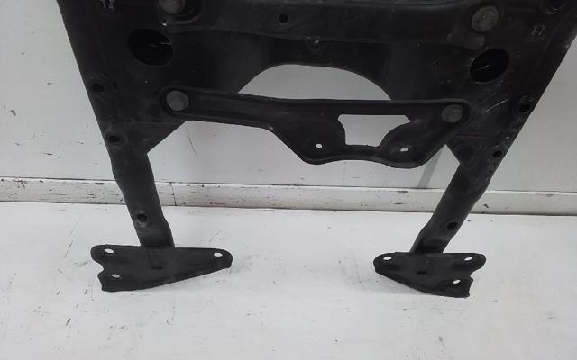 Belka przednia MINI COUNTRYMAN