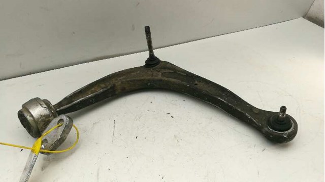 Wahacz zawieszenia przedniego dolny prawy 31126777852 BMW