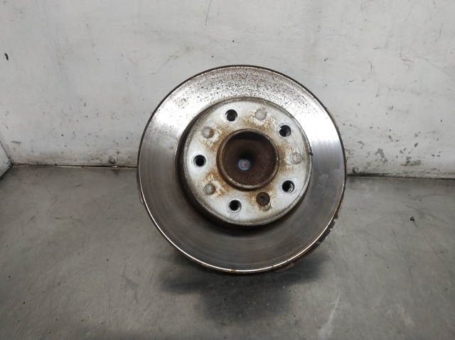 Czop (zwrotnica) przedni prawy 3121676444403 BMW