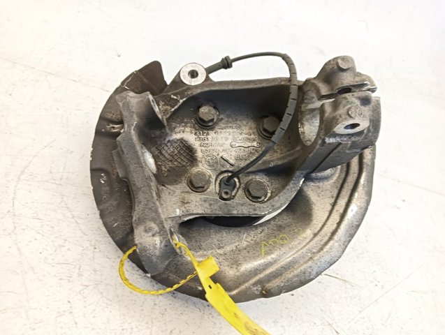 Czop (zwrotnica) przedni lewy 31216773209 BMW