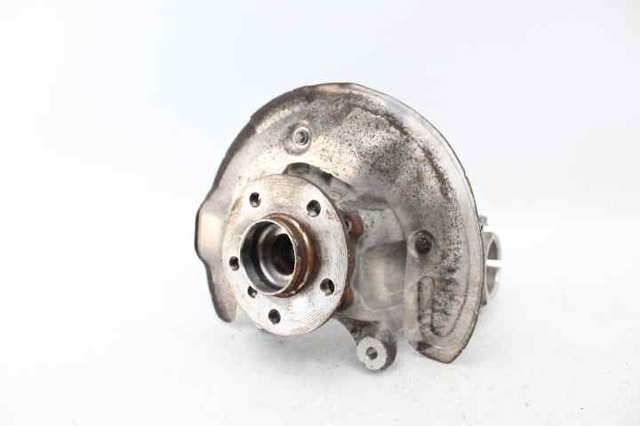 Czop (zwrotnica) przedni prawy 31216876646 BMW
