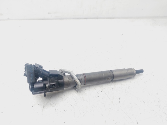 Wtryskiwacz paliwa 31272690 VOLVO