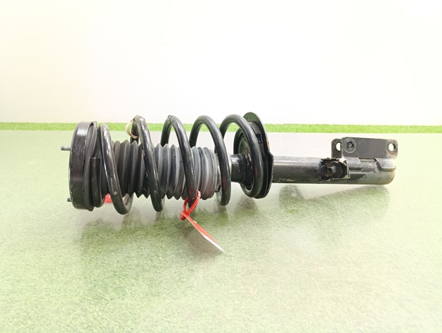 Amortyzator przedni prawy 31316764600 BMW