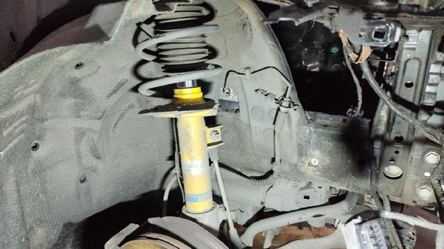 Amortyzator przedni 31316873773 BMW