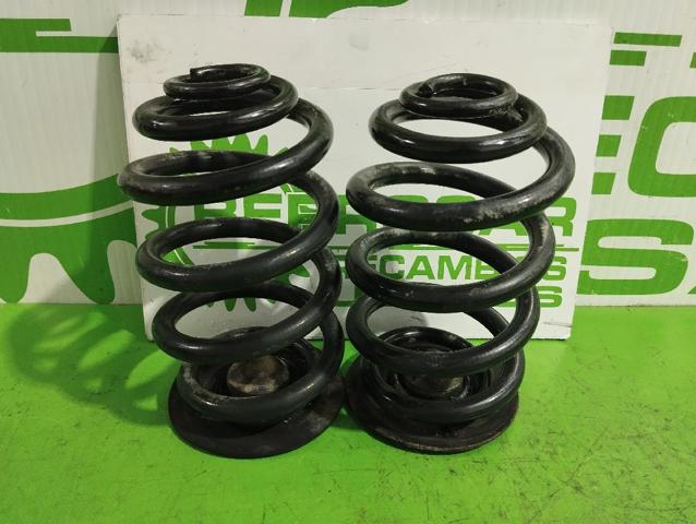 Sprężyna przednia 31333412729 BMW