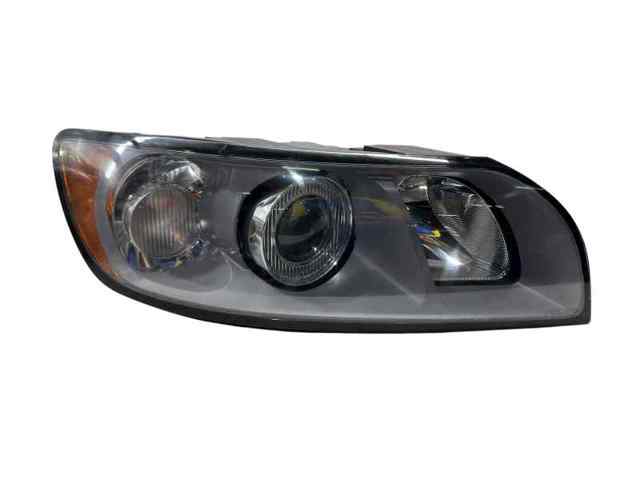 Reflektor prawy 31335222 VOLVO