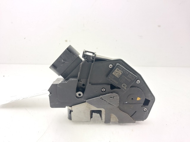 Zamek drzwi przednich prawych 31349860 VOLVO