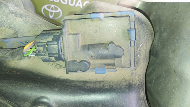 Zbiornik paliwa Volvo XC90 2 256