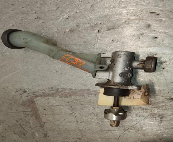 Cylinder sprzęgła główny Toyota Land Cruiser J12